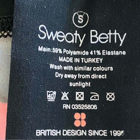 Sweaty Betty London | Tile Print Mesh Cropped Leggings - Picture 5 of 8